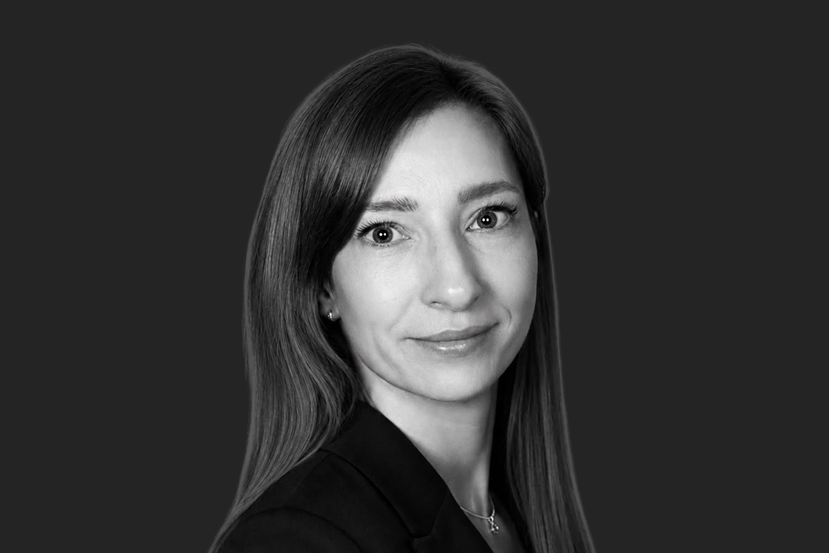 Portrait von Valentyna Panikar in Schwarz-Weiß